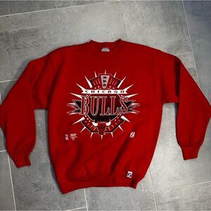 Vintage Logo 7 Chicago Bulls Sweatshirt Men Size Large Made In USA Red